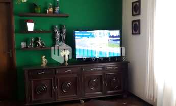 Imagem 7: ![CDATA[CASA NO CENTRO COM SALA COMERCIAL]]