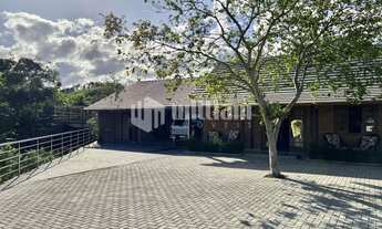 Imagem: ! CDATA CASA DE CAMPO EM MEIO A CIDADE