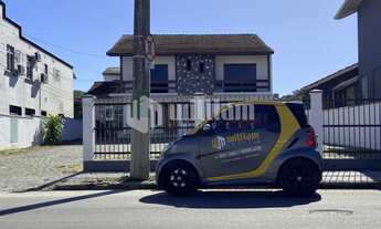 Imagem: ! CDATA CASA COM 6 DORMITÓRIOS SENDO 4