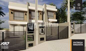 Imagem: ! CDATA SOBRADO COM PASSAGEM LATERAL NO