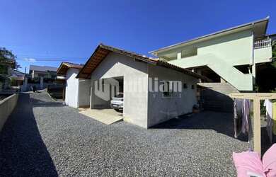 Imagem 7: ![CDATA[CASA COM 2 DORMITÓRIOS BAIRRO ÁGUAS CLARAS]]