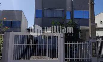 Imagem: ! CDATA SOBRADO COM PASSAGEM LATERAL MOBILIADO