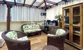 Imagem 7: ![CDATA[APARTAMENTO QUADRA MAR EM MEIA PRAIA]]