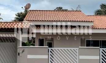 Imagem: ! CDATA CASA SEMI-MOBILIADA COM PISCINA