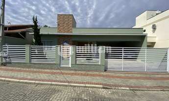 Imagem: ! CDATA CASA SOLTA, SEMIMOBILIADA DE 3 DORMITÓRIOS