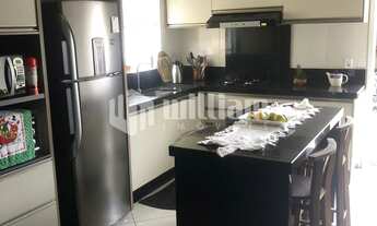 Imagem: ! CDATA SOBRADO DE 3 DORMITÓRIOS NA POMERANIA