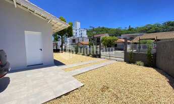 Imagem: ! CDATA CASA DE ESQUINA COM 3 QUARTOS NO