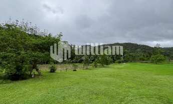 Imagem: ! CDATA SÍTIO NO AIMORÉ COM AMPLO SALÃO