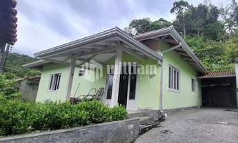 Imagem: ! CDATA CASA A POUCO MINUTOS DO CENTRO