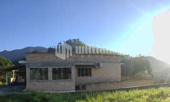 Imagem: ! CDATA LINDA CASA COM 2 QUARTOS NO CENTRO