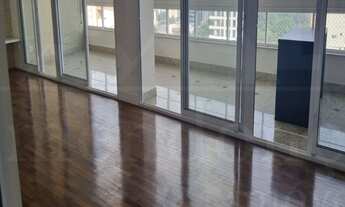 Imagem: 3 dormitórios na Rua Airosa Galvão