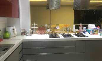 Imagem 4: 4 dormitórios na Rua Doutor Cândido Espinheira