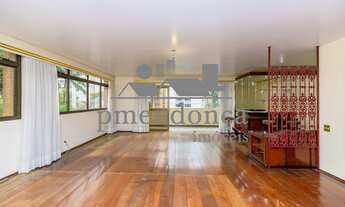 Imagem: 4 dormitórios na Rua Doutor Albuquerque