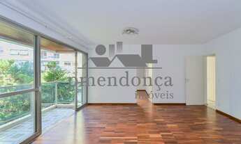 Imagem 5: 4 dormitórios na Rua Doutor Albuquerque Lins