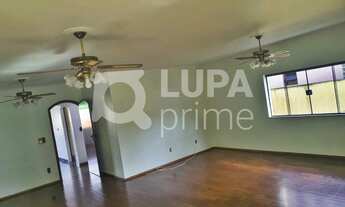 Imagem: 4 dormitórios na Rua Antônio Luís Viêira