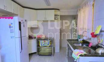 Imagem 6: 4 dormitórios na Rua Pedro Vilalobos Martin