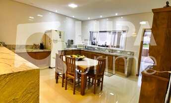 Imagem 6: 3 dormitórios na Rua Dona Regina Michielin