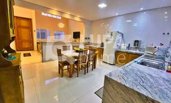 Imagem 7: 3 dormitórios na Rua Dona Regina Michielin