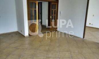 Imagem 3: 10 vagas na garagem na Rua Alferes Magalhães