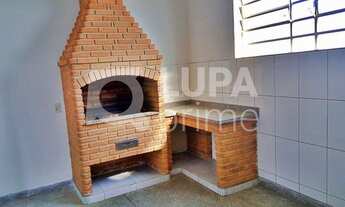 Imagem 6: 2 banheiro na Avenida Edgar Ruzzant