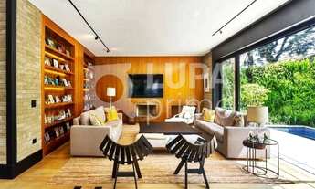 Imagem 2: 5 dormitórios na Rua Madre Teodora