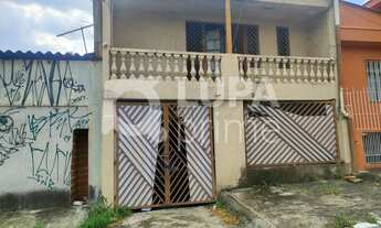 Imagem: 3 dormitórios, 2 banheiro, 1 vaga na garagem