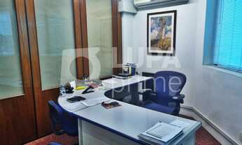 Imagem: 2 banheiro na Rua Alferes Magalhães