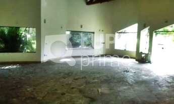 Imagem: 2 banheiro na Avenida Marechal Argolo Ferrão