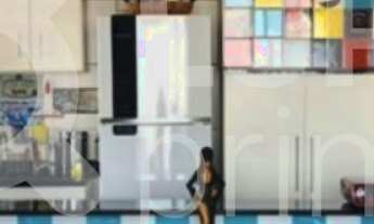 Imagem 2: 2 dormitórios, 1 suítes, 2 banheiro, 2 vagas na garagem