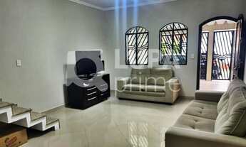 Imagem: 2 dormitórios, 2 banheiro, 1 vaga na garagem