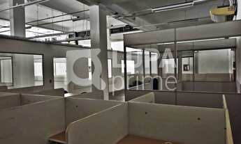 Imagem 7: 15 banheiro, 15 vagas na garagem