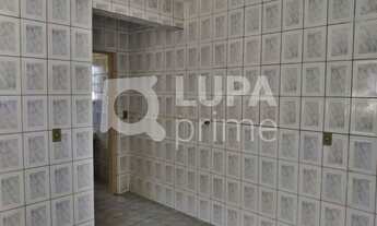 Imagem 6: 2 dormitórios, 1 banheiros, 1 vaga na garagem