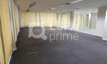 Imagem 2: 6 banheiro na Rua Américo Brasiliense