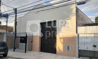 Imagem: 4 banheiro na Rua Heráclito Graça