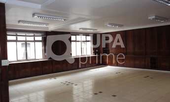 Imagem 7: Na Rua Cristóvão Colombo