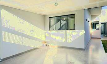 Imagem 2: Linda casa com moldura em gesso e area gourmet no Rita Vieira