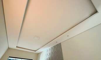 Imagem 4: Linda casa com moldura em gesso e area gourmet no Rita Vieira