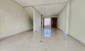 Imagem 5: Sobrado geminado com 3 dormitórios sendo 1 suíte à venda no bairro Bom Retiro em Joinville