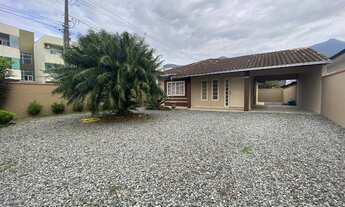 Imagem: Casa à venda, 3 quartos, sendo 1 suíte