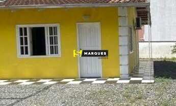 Imagem 2: Casa com fogão á lenha e amplo terreno - aceita permuta