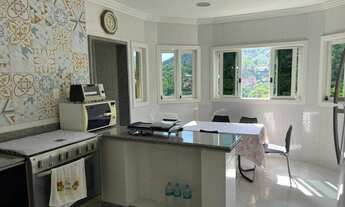 Imagem: Casa no baiiro da CBF, em Teresópolis