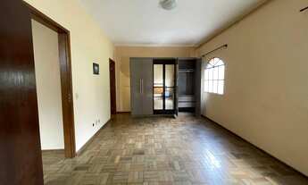 Imagem 2: Casa com 5 quartos em Teresópolis