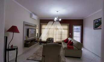 Imagem 3: Excelente Casa 4 Dts, sendo 1 suíte, Cidade Jardim - Jacareí