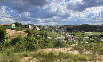 Imagem: Lote com 1.400m² à venda, bairro Araújo