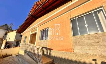 Imagem: Casa à venda em BARBACENA - MG com 4 dormitórios