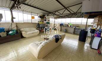 Imagem: Empreendimento comercial com 4 apartamentos