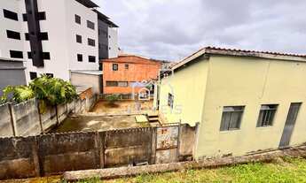 Imagem 3: Casa à venda em Barbacena com 3 dormitórios no bairro Caminho Novo