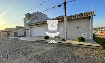 Imagem: Casa à venda em Barbacena com 4 dormitórios