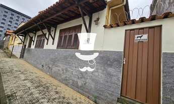 Imagem 4: Casa à venda em Barbacena com 4 dormitórios sendo 1 suíte no Centro