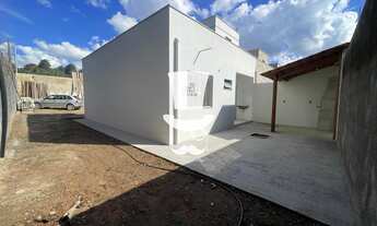 Imagem 4: Casa à venda com 2 dormitórios e 2 garagens em Campolide à 10 min de Barbacena